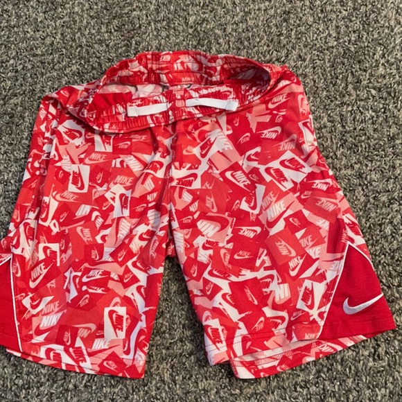 Boy Size Large Nike Lot One shorts and one pants - Picture 8 of 8